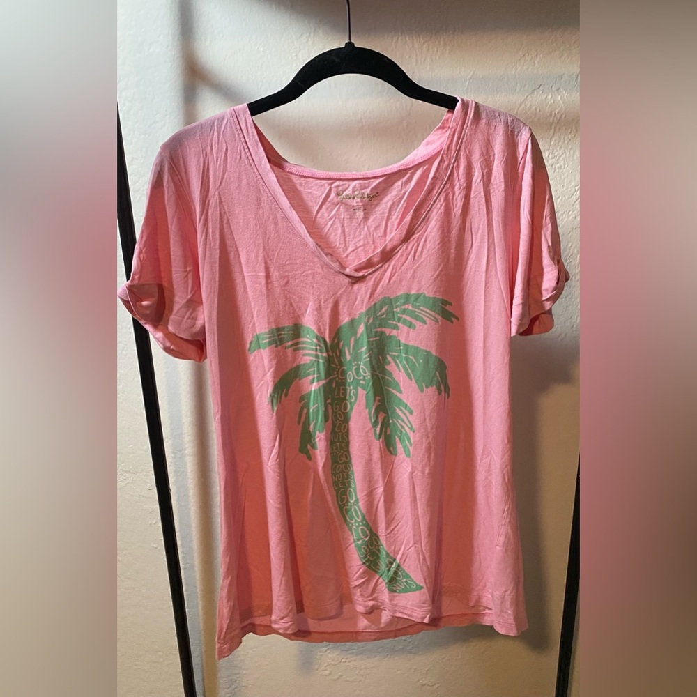 Lilly Pulitzer tshirt sz medium